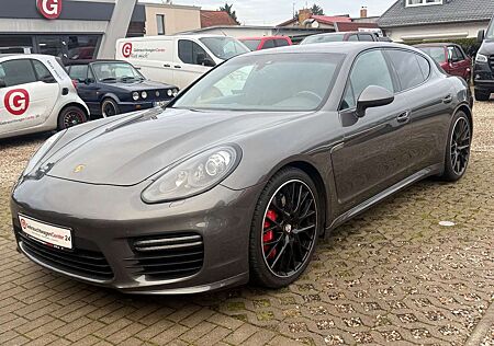 Porsche Panamera GTS