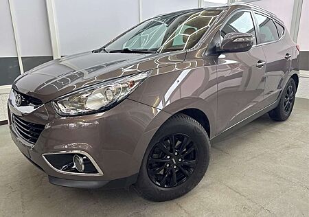 Hyundai ix35 STYLE 2.0 AUT Schiebe-/Hebedach SHZ v+h KLIMAAU...