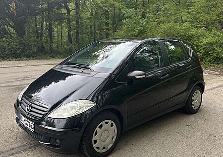 Mercedes-Benz A 150 Sitzheizung,Radio,Einparkhilfe,E-Fensterheber