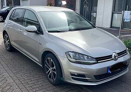 VW Golf Volkswagen 1.2 TSI BlueMotion Technology Lounge