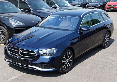Mercedes-Benz E 300 de T Avantgarde*ACC*AHK*LEDER*BUR*MBEAM*360