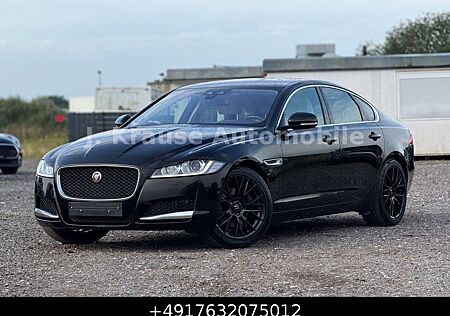 Jaguar XF Pure 2.0D Limo Leder Navi Xenon AHK Aut.