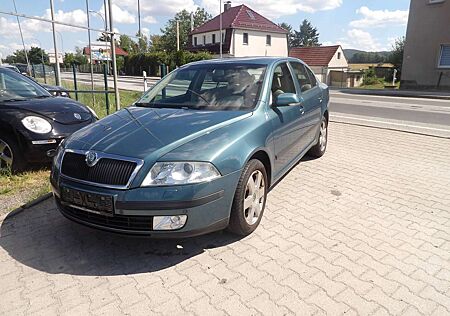 Skoda Octavia 1.6 Elegance Automatik Teilleder Sitzheizung HU AU Neu