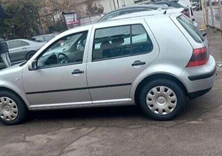 VW Golf Volkswagen 1.6 Automatik Trendline