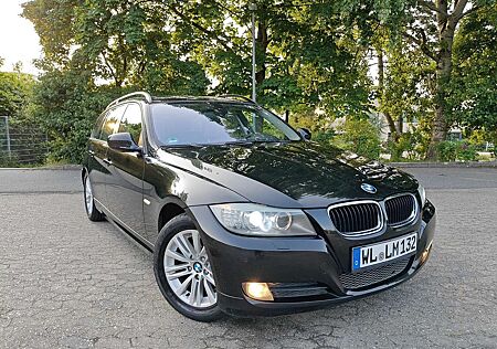 BMW 320i 320 Touring Aut. Pano. CarPlay
