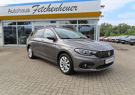 Fiat Tipo Lounge 1.6 m. AAC+RFK+TEMP+AHK+PDC+ALU+GJR