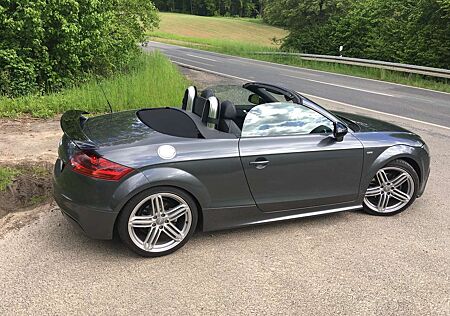 Audi TT Roadster 2.0 TDI quattro S tronic Competition
