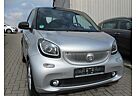 Smart ForTwo Basis 52kW -Navi-SHZ-Pano-Klimaaut.-Alu-8 Fach-LED