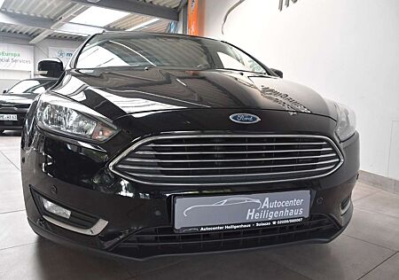Ford Focus Turnier Titanium Navi Kamera Winter Paket