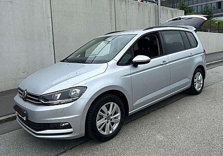 VW Touran Volkswagen 1.5 TSI, 7-Sitzer, Rückfahrkam., Navi, SHZ