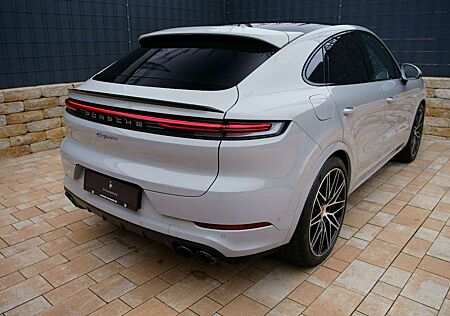 Porsche Cayenne Coupe E-Hybrid SportDesign P-DISPLAY