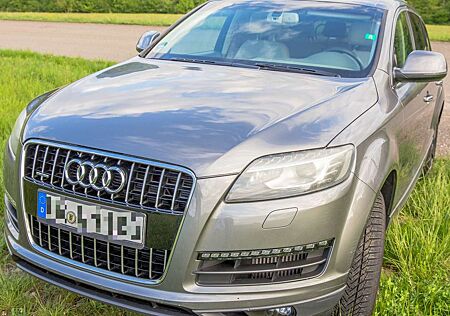 Audi Q7 3.0 TDI DPF quattro tiptronic