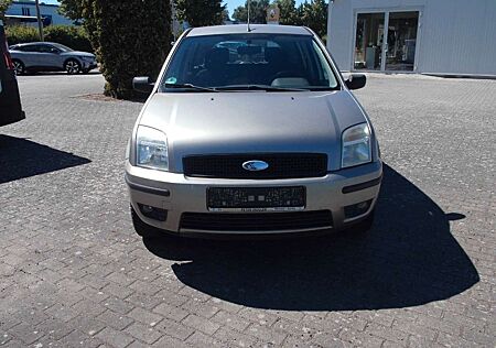 Ford Fusion Trend *in KYRITZ 033971-870887*