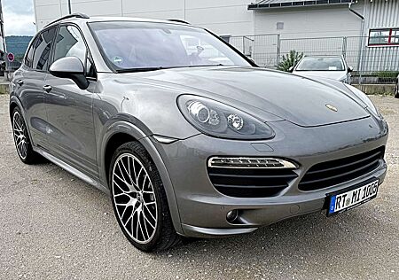 Porsche Cayenne S/NAVI/LUFTFEDER./WEBASTO/XENON/AHK/22"
