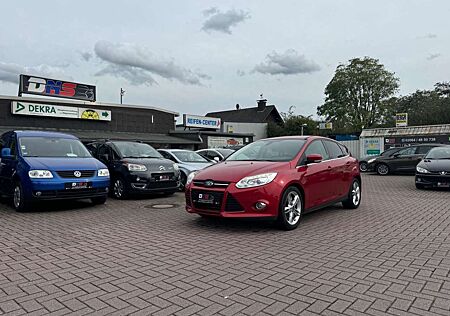 Ford Focus Lim. Titanium*TÜV NEU*GARANTIE*1.HAND*