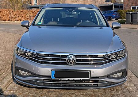 VW Passat Variant Volkswagen 2.0 TDI SCR DSG Elegance