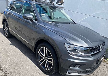 VW Tiguan Volkswagen 2.0 TDI 4Motion*Panorama-AHK-19"Alu*