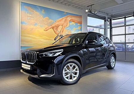 BMW iX1 xDrive30 NAVI+el.AHK+TEMP+SITZH+SPUR+adpFahw