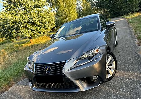 Lexus IS 300 300h Executive Line