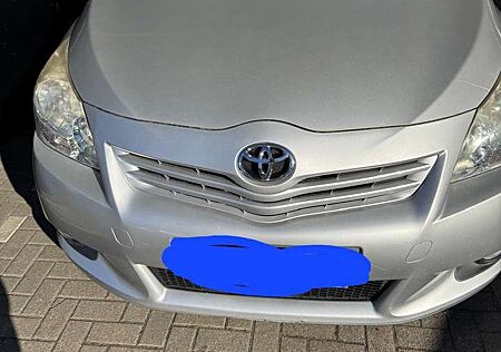 Toyota Verso Life