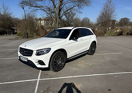 Mercedes-Benz GLC 250 4Matic 9G-TRONIC AMG Line, 360 Kamera, Black Editi