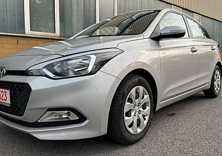 Hyundai i20 TÜV +GARANTIE+1HAND+KLIMA+5TÜRIG