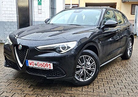 Alfa Romeo Stelvio Basis 2WD Aut./PDC/LED/Navi