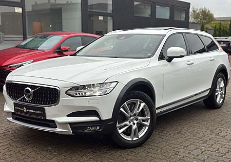 Volvo V90 Cross Country AWD/360KAM/SHZ/PANO/NAVI/AHK