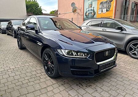 Jaguar XE 25t 250PS AWD Automatik/leder/360°/Wenig Km !