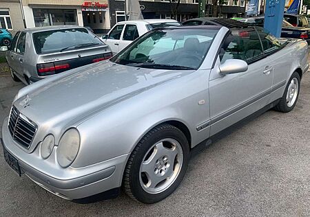 Mercedes-Benz CLK 230 Cabrio Automatik Leder Klimaanlage