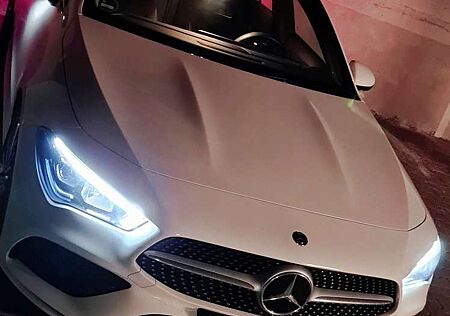 Mercedes-Benz CLA 220 Shooting Brake 7G-DCTAMG Line
