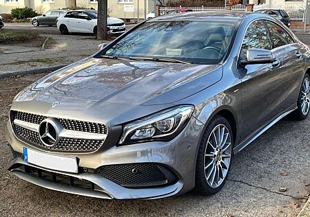 Mercedes-Benz CLA 200 7G-DCT AMG Line