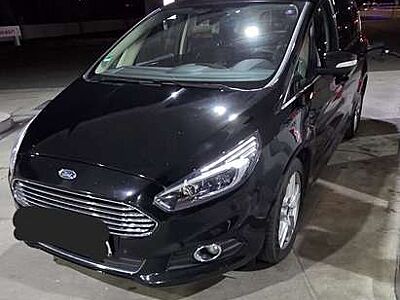 Ford S-Max Titanium