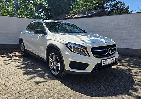 Mercedes-Benz GLA 200 AMG|ALCANTARA|NAVI|XENON|PARKPILOT