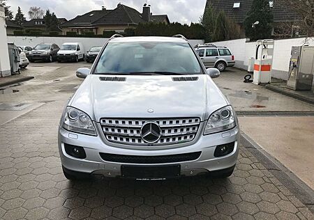 Mercedes-Benz ML 280 CDI 4 MATIC SCHECKHEFT+NAVI+LEDER+SHZ