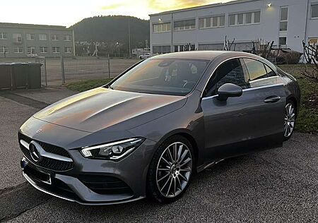 Mercedes-Benz CLA 200 AMG Line
