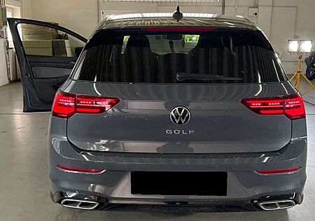 VW Golf Volkswagen VIII 2.0 TSI R-Line 190ps