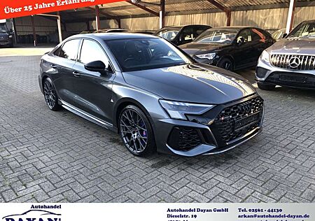 Audi RS3 Performance Keramik Head-up Edition 1of 300