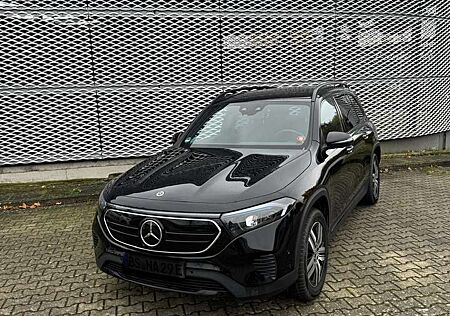 Mercedes-Benz EQB 300 4Matic, Burmester, MB100 Garantie