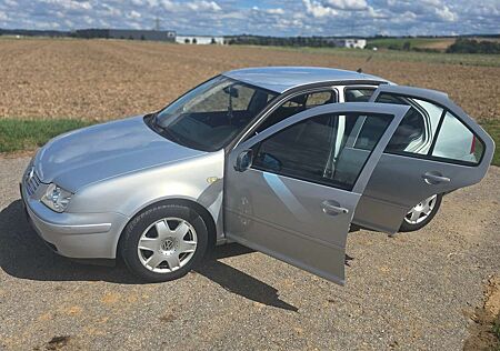 VW Bora Volkswagen 1.6 Trendline