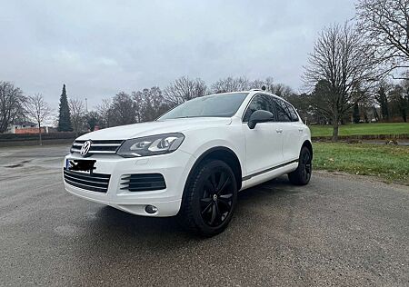 VW Touareg Volkswagen V6 TDI 4Motion / CarPlay/Kamera