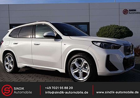 BMW iX1 30 xDrive M Sport-Pano-HeadUp-AHK-Kamera-KGo