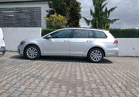 VW Golf Variant Volkswagen 1.6 TDI (BlueMotion Technology) DSG Comfortline
