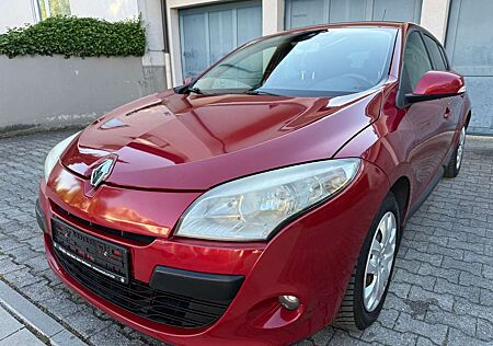 Renault Megane III 1.6 Dynamique Lim. 5-Türig TÜV NEU