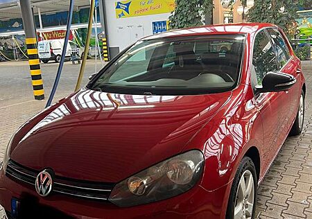 VW Golf Volkswagen 1.6 TDI DPF BlueMotion Technology Style