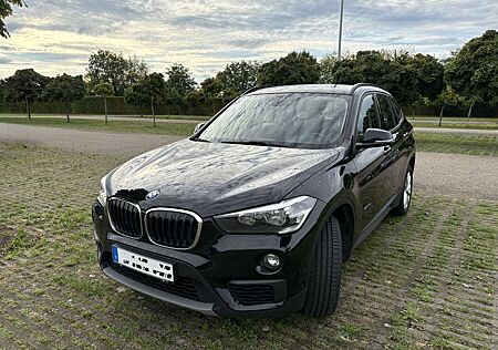 BMW X1 sDrive18iAHK*TÜV, Service, Bremsen, Reifen NE