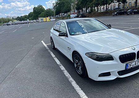 BMW 525d 525 xDrive Sport-Aut.