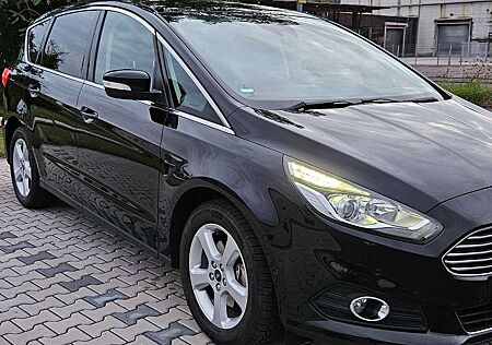 Ford S-Max +2.0+TDCi+Titanium