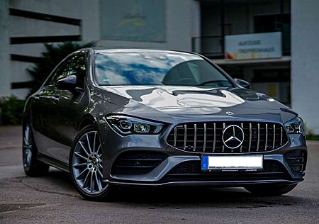 Mercedes-Benz CLA 200 AMG Line