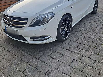 Mercedes-Benz B 180 (BlueEFFICIENCY)